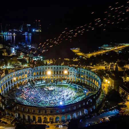 דירה Sani-2 By Interhome פיישצ'נה אובלה