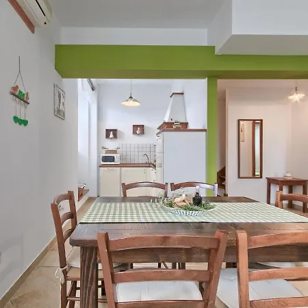 Sani-2 By Interhome *