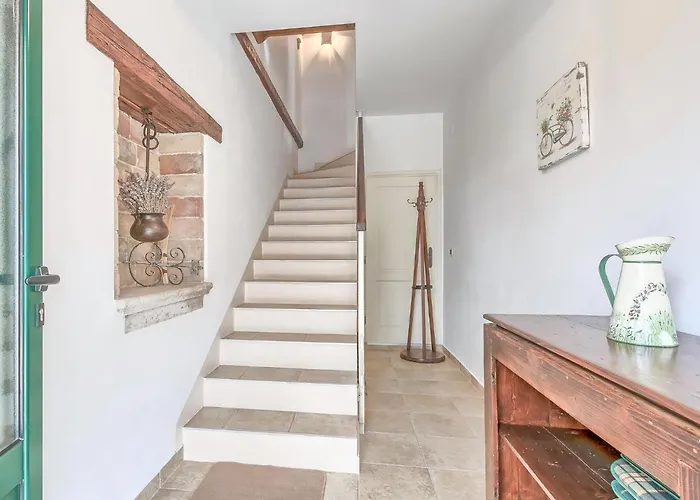 아파트 Sani-2 By Interhome 프예스차나 우발라